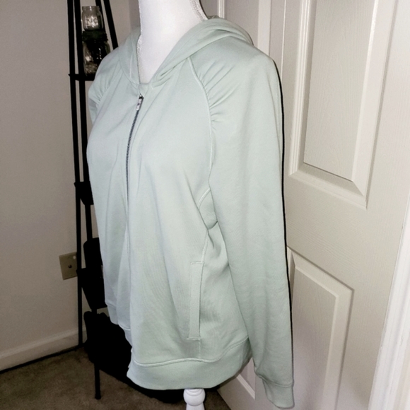 Lululemon Cool-N-Collected Jacket Sz 10 EUC - Picture 1 of 9